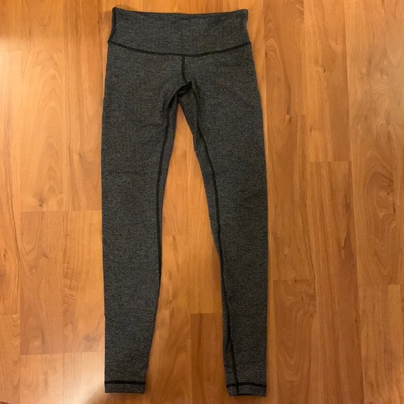 Lululemon Wunder Under - Picture 1 of 4